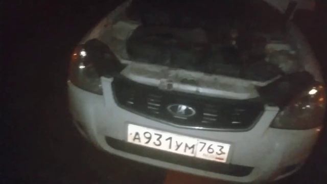 Замена масла в ваз 2112 и 2172. Показываю как отмывает лаковые отложения от синтетики минералка.