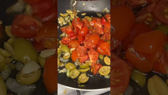 Тушеная рыба с томатами и оливками #правильноепитание #зож #нутрициолог #рецепт #еда