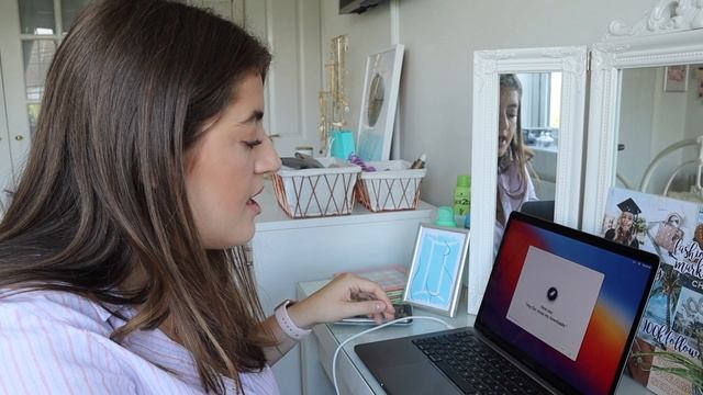 Macbook Pro 2020 Unboxing & Setup! ♡ LIVVGRACEE