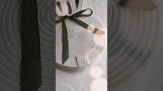 Підставки під гаряче з бавовняного шнура з символом 2023 року. Або пасхальний декор?
