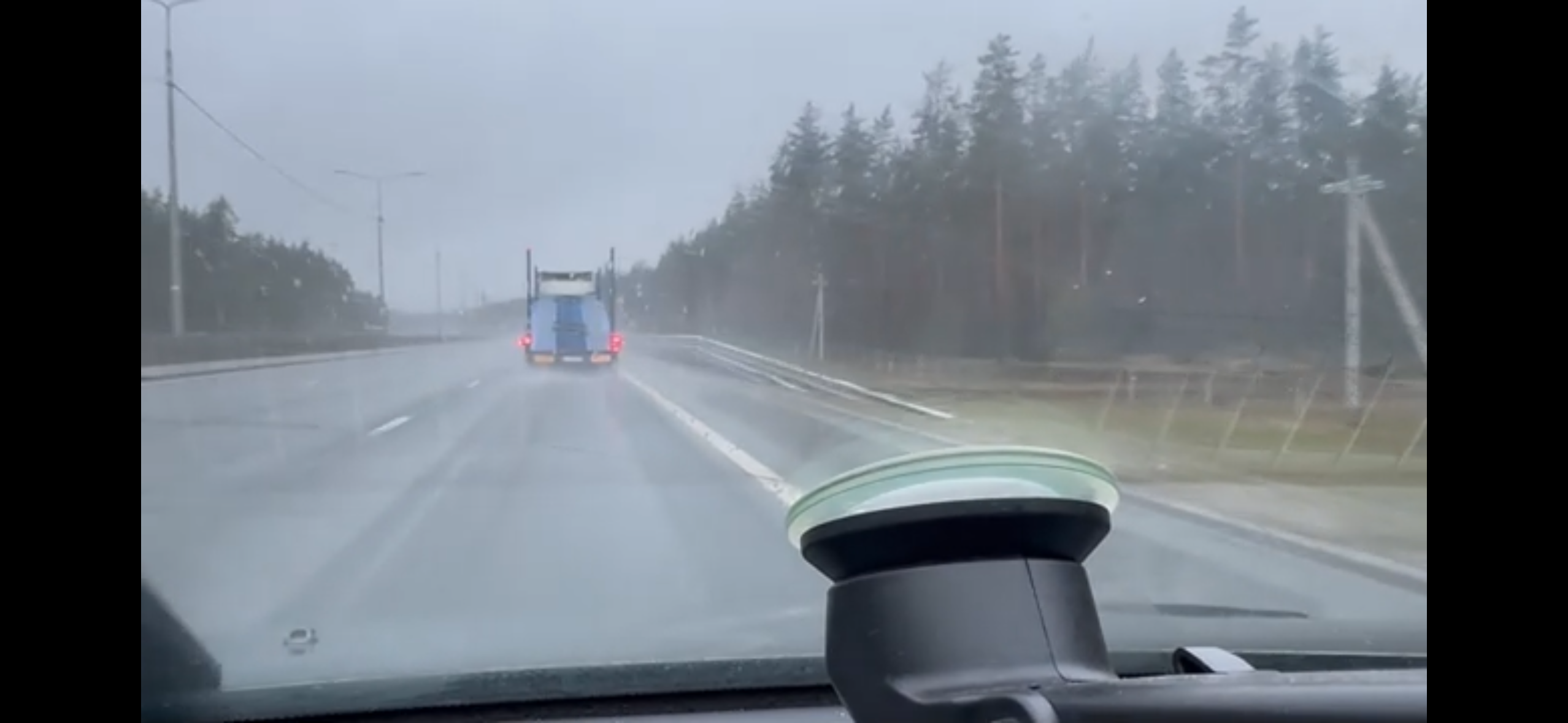 Невозможно проехать мимо 😂