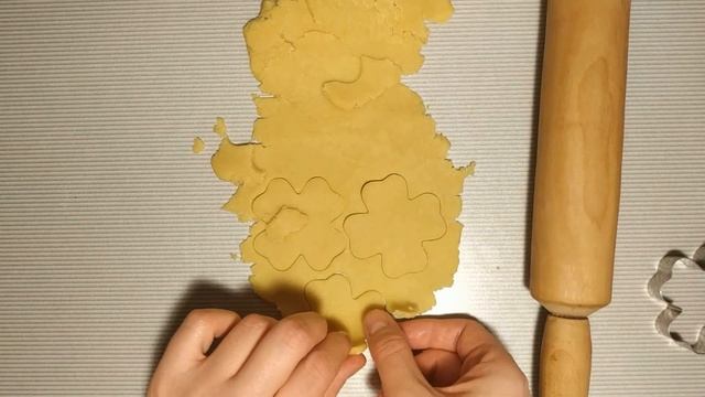 Рецепт приготовления песочного пирога с луковой начинкой