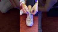 Как завязывать двойной бантик на шнурках?