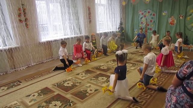 Танец "Вальс осенних листьев"