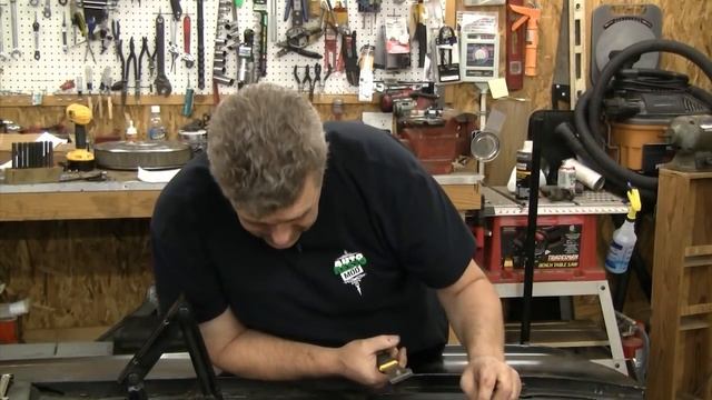 Classic How to 289 302 351 Windsor Ford Intake Manifold Install