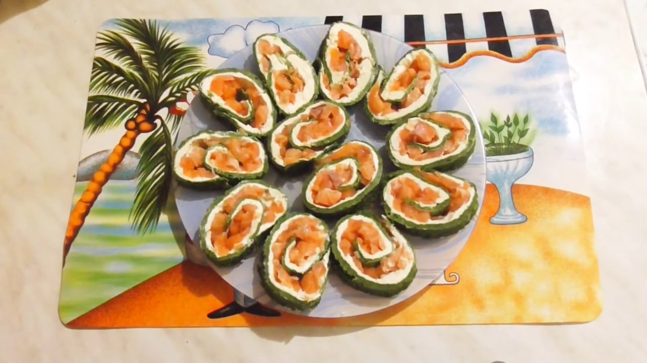 Рулет из шпината и сёмги