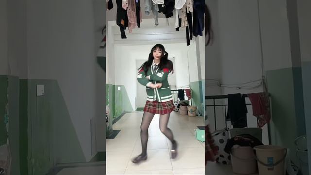 Cute Chinese Girl Dance