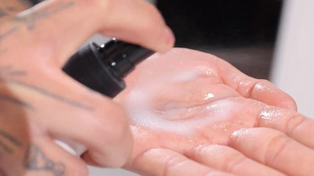 Увлажняющее средство для волос  Кондиционер в формате спрея от White Cosmetics