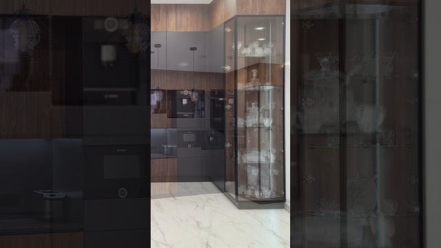 Вітрина на кухні в сучасному стилі