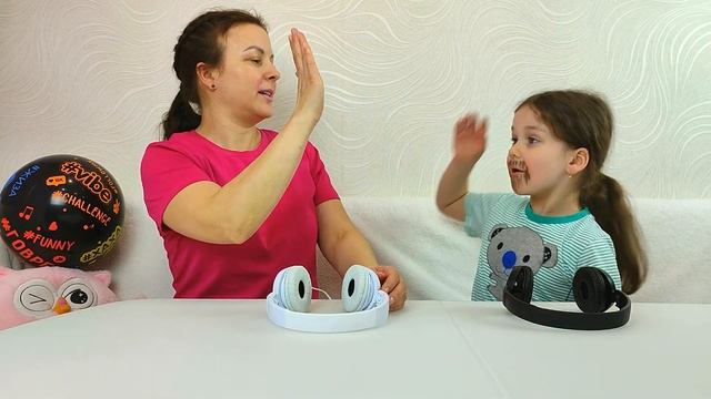 Челлендж "БОЕВАЯ РАСКРАСКА" Настя с мамой устроили КРАСОЧНЫЙ БАТЛ  Nastya life VLOG 0+