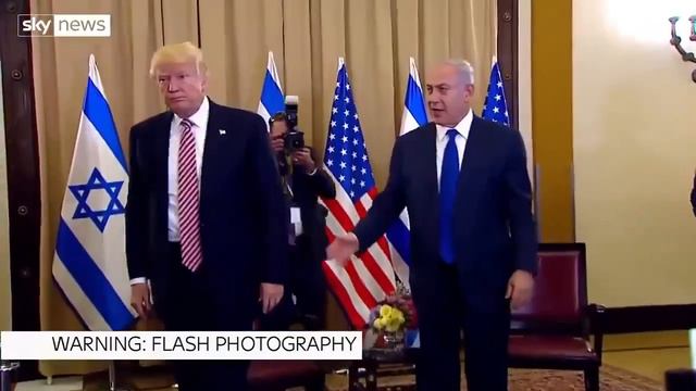Дональд Трамп не пожал руку премьер-министру Израиля Нетаньяху на публичном мероприятии.