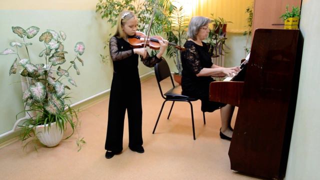 Киянец Дарья, 10 лет, Э.Элгар "Салют любви", В.А. Моцарт Концерт "Аделаида" ре мажор 1 часть