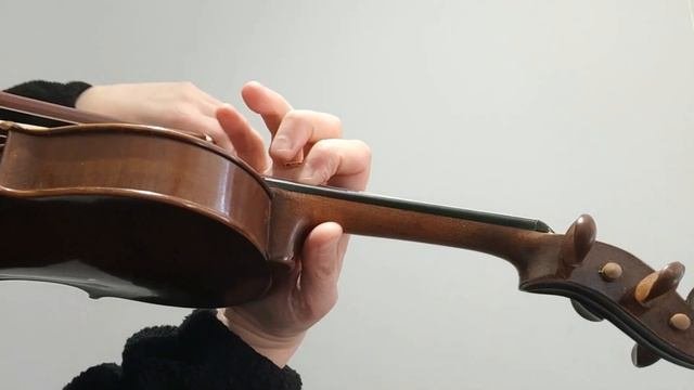 VIOLIN C HARMONIC ONE STRING SCALE AND ARPEGGIO