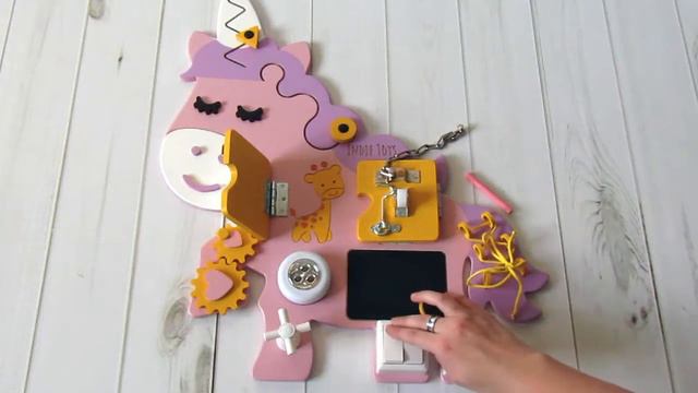 Подарок малышу - Бизиборд Сказочный Единорог от Indie Toys