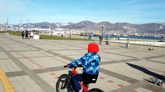 Новороссийск. Прогулка по набережной