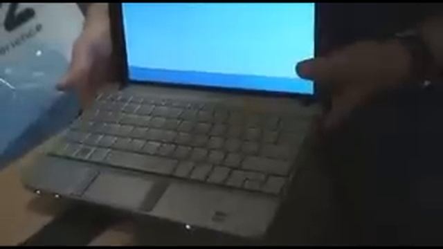 Unboxing of HP Mini 2140 Netbook
