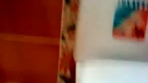 Отделка санузла оранжевой и белой плиткой