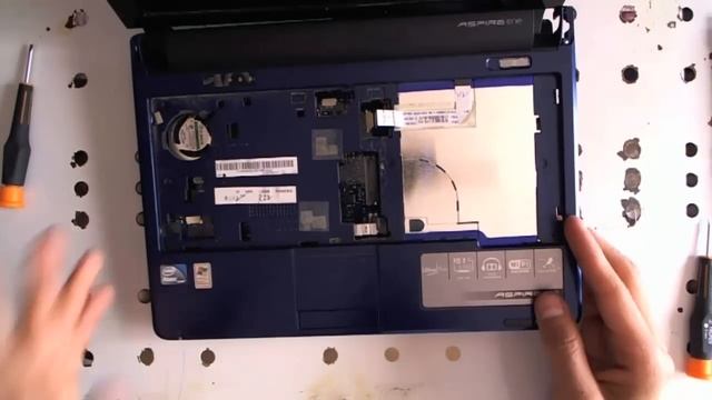 Desarmando-Armando Acer Aspire One D250-1530 2-5