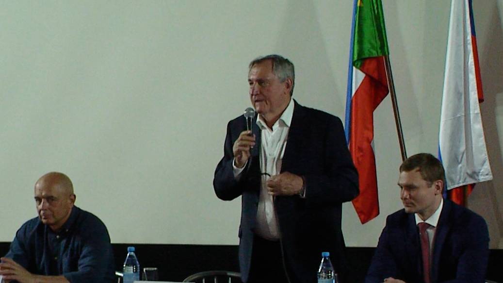 Представители республиканской власти встретились с общественниками Саяногорска