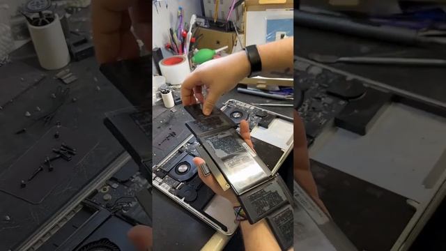 MacBook Pro 2015 сосал пыль 8 лет!