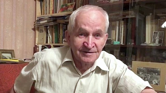 Профессор Кашковский: Действия пчеловода при обнаружении роевых маточников