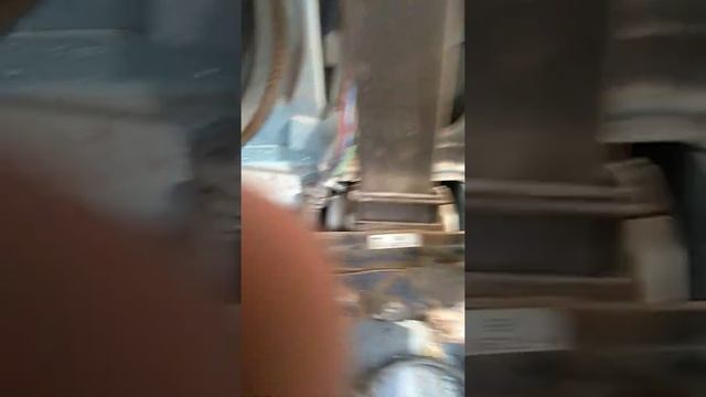 Где находится , Номер двигателя на Мазду 626 1987 года