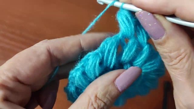 ШАПОЧКА ПЫШНЫМИ СТОЛБИКАМИ КРЮЧКОМ. Шапочка для начинающих.
