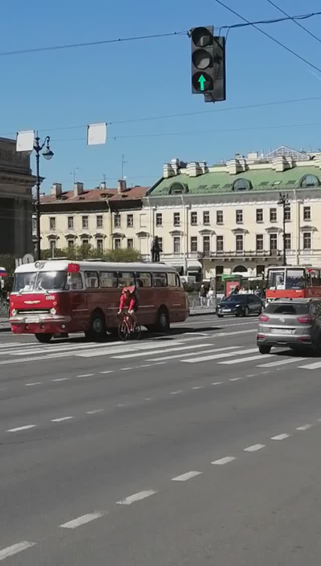 Ретро парад транспорта в Петербурге