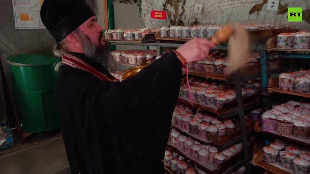 Полевой хлебозавод группировки прикрытия госграницы РФ изготовил десятки тысяч куличей