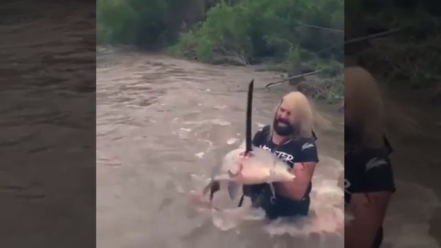 Ловля рыбы мечом