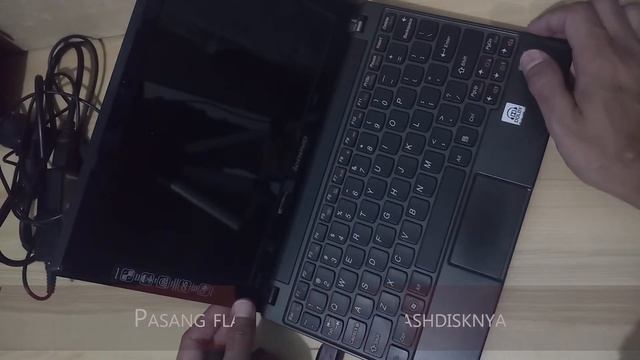 Cara Mudah Mengatasi Lenovo S10-3 Lemot | Upgrade RAM dan Instal Windows | Hardisk Sentinel 99% Oke