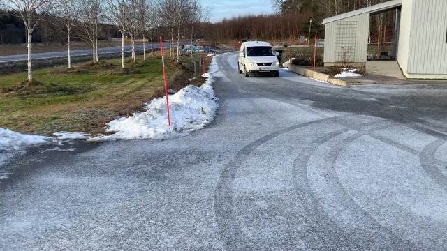 Köp Volkswagen Caddy 1,9 Tdi på Klaravik