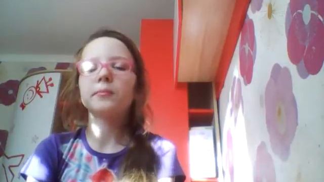 Дигустация шоколадки Kit Kat с молочным шоколадом и хрустящей вафлей