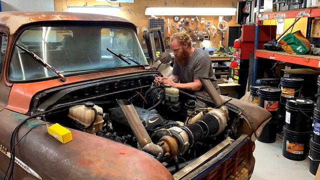 More wiring on the truck, + new comfy parts!