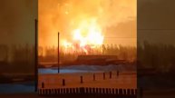 В посёлке Куеда (Пермский край), предположительно, горит газопровод, сообщил источник RT в экстренны