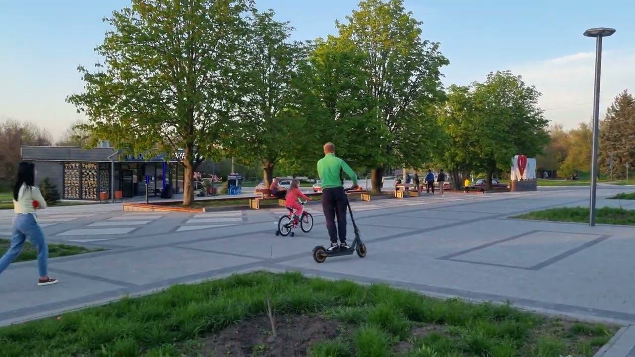 Прогулка по городу Днепрорудному. 26.04.2022.