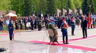 Глава Башкирии возложил цветы к памятнику Александру Матросову в честь 79-й годовщины Победы