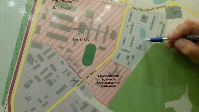 Заброшенный открытый бассейн в военном городке пос. Мосрентген
