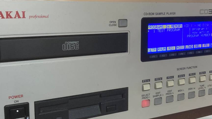 Сэмплер Akai CD3000i С НОВЫМ ДИСПЛЕЕМ SCSI-Япония-1997-год