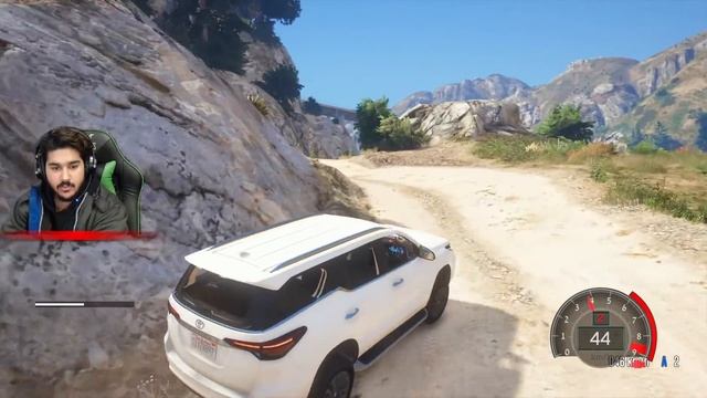 GTA 5 : TOYOTA FORTUNER 2022 PULLING JIMMY GF HYUNDAI VENUE OMG 2022