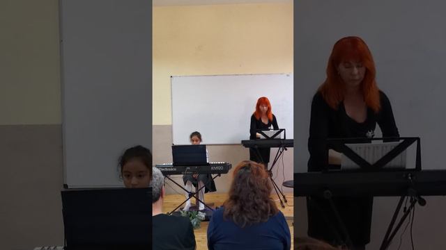 Елица Стрелкова - Училищен концерт(част 2)