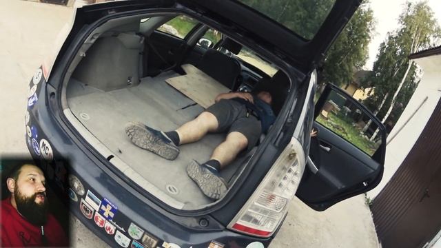 #19 Toyota Prius 30 и смешная деревяшка