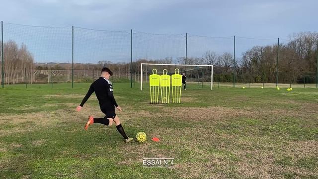 Je REPRODUIS les PLUS BEAUX BUTS de la COUPE DU MONDE ! 😮 ( J'ai mis une retournée ! )