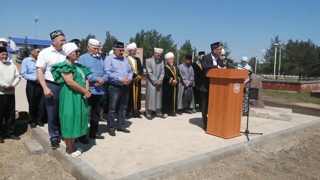 В мечети села Байряка торжественно установили минарет