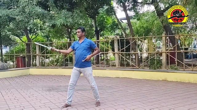 AKAMINE Sai Kata Kihon Itch Ryukyu Kobudo..