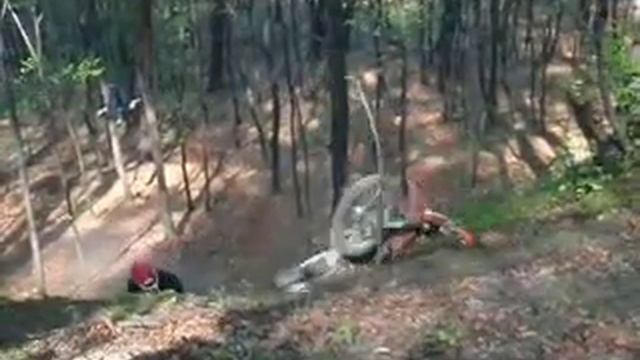 Enduro Krzeszowice Darek KTM 525 złamany plastik