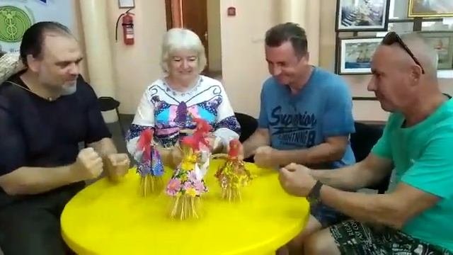 Танцующие куклы