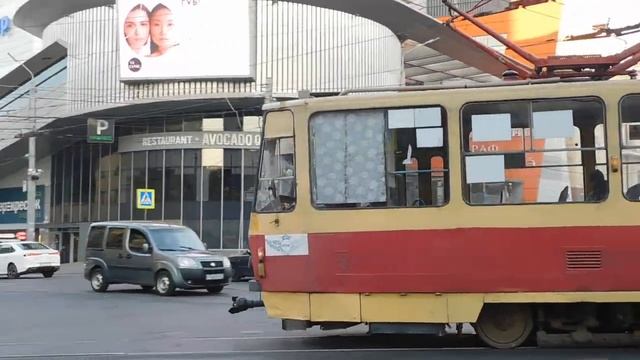 Ростовский трамвай Татра 812 по 6-ке утром к Рынку.13 окт 23г