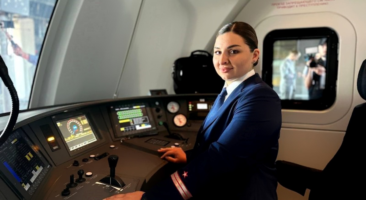 Первая девушка-машинист «Ласточки» отправилась в рейс в Сочи