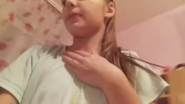 VLOG:"Кошка ест собачий корм.Улучшение влогов"